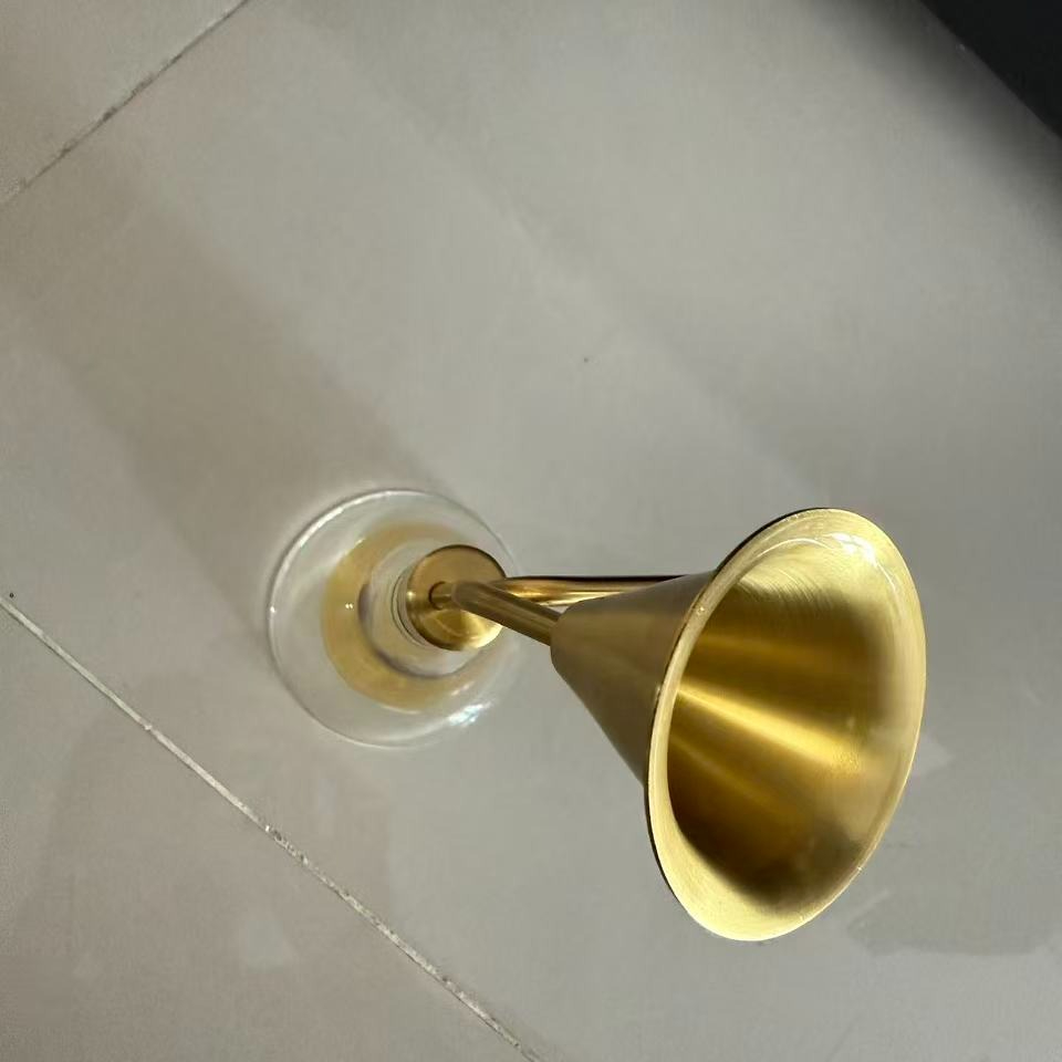 Perfume In Fragrance Shop - Duvara Asılan Koku Numune Şişeleri Cam