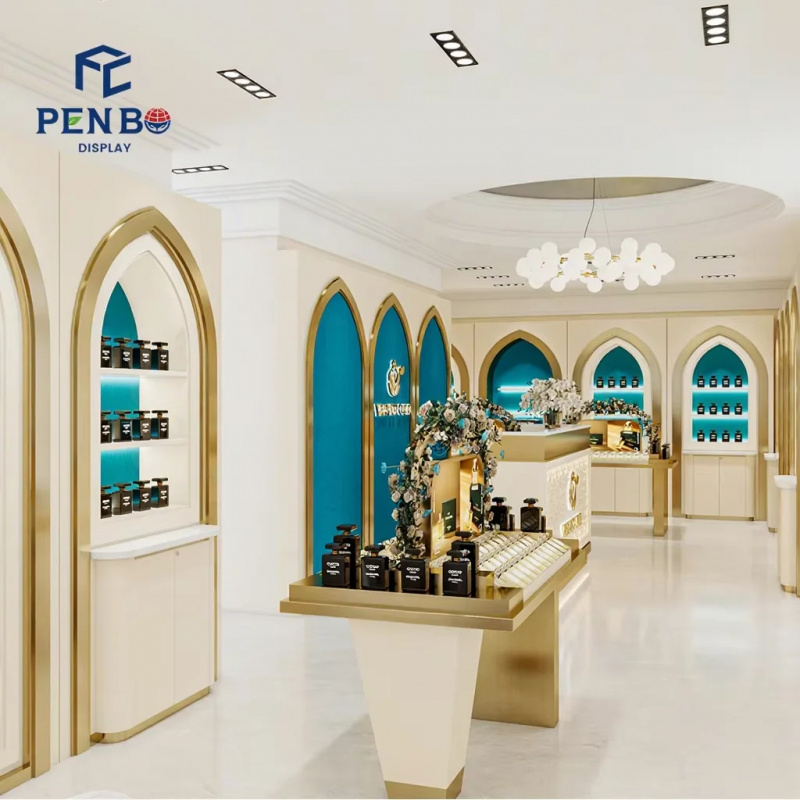 Perfume In Fragrance Shop - Özel Parfüm Mağazası Tasarımı ve Sergi